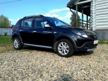 Renault Sandero 1.6 MT 2013