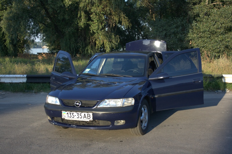 Купить опель вектру минск. Opel Vectra a полный привод. Opel Vectra a 2.0 хетчбэк 1994. Opel Vectra Armenia. Опель Вектра зеленый.