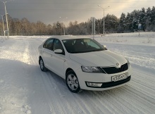 Skoda Rapid 1.6 MT 2015