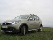 Renault Sandero 1.6 MT 2011